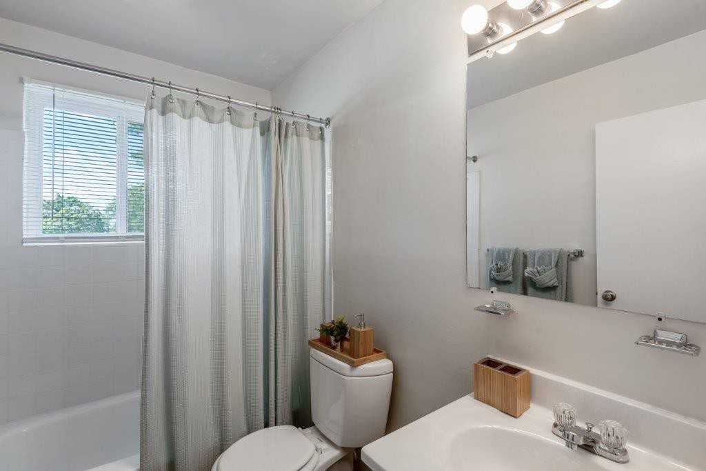 Charlesmont Apartment Homes - Photo 7 of 20