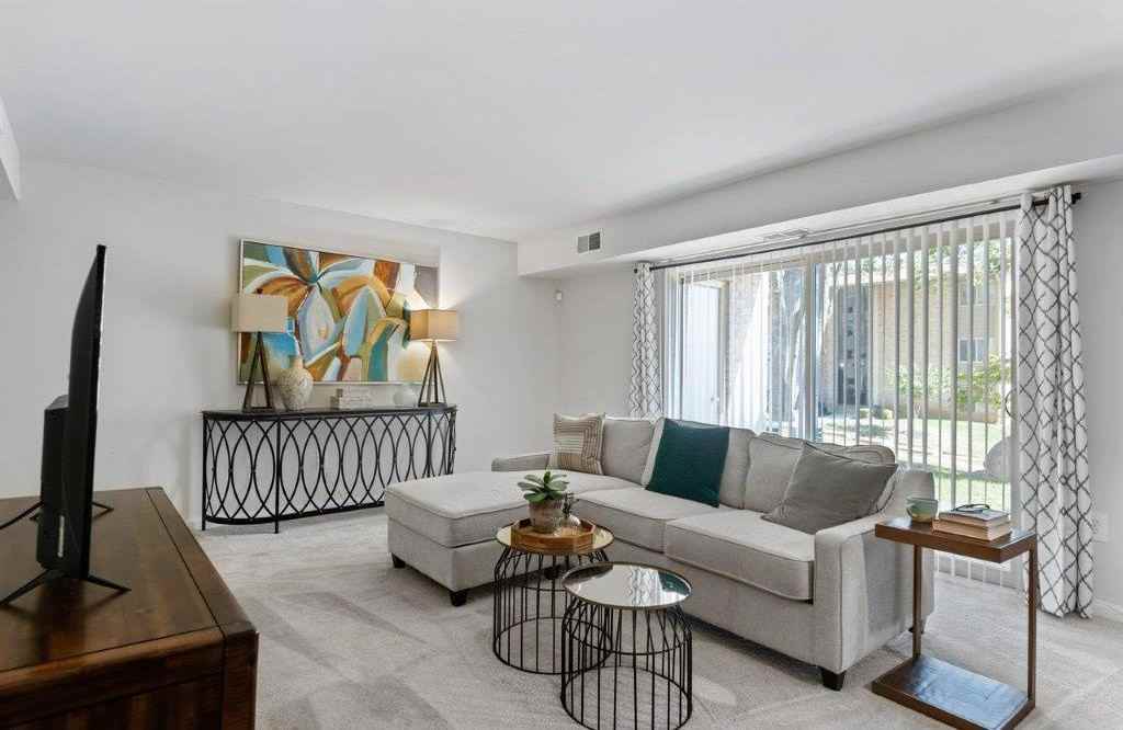 Gwynn Oaks Landing Apartments and Townhomes - Photo 4 of 23