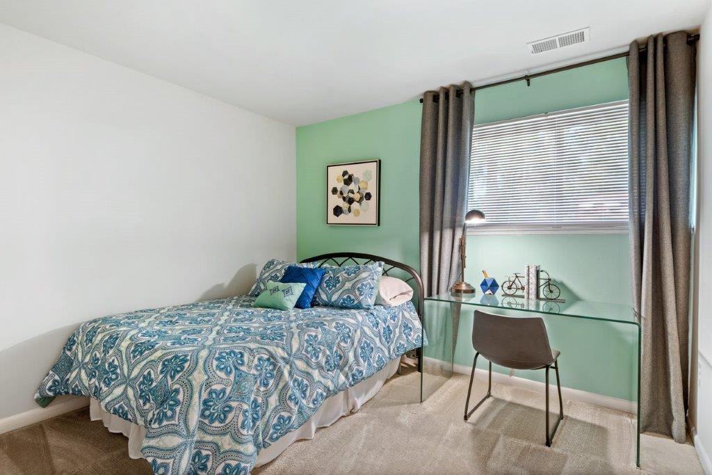 Gwynn Oaks Landing Apartments and Townhomes 3101 Windsor Blvd