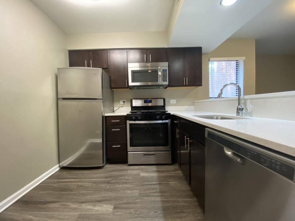 818 W. Willow - Photo 2 of 25