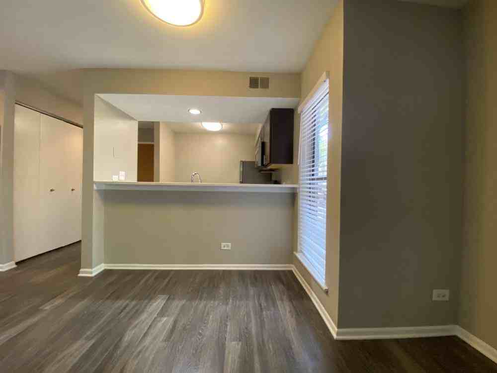 818 W. Willow - Photo 6 of 25