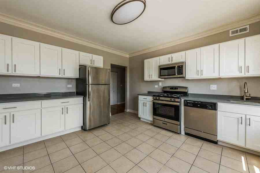 3718 W Fullerton - Photo 3 of 18