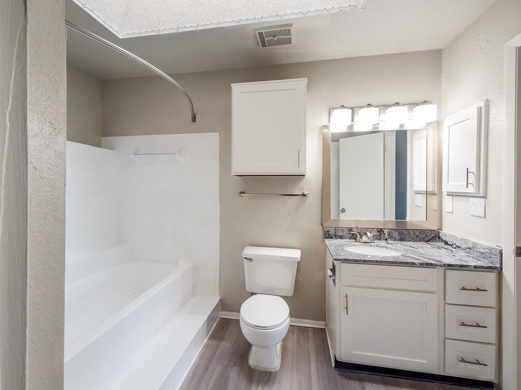 The Glades Apartments 651 Glades Cir, Altamonte Springs, FL 32714