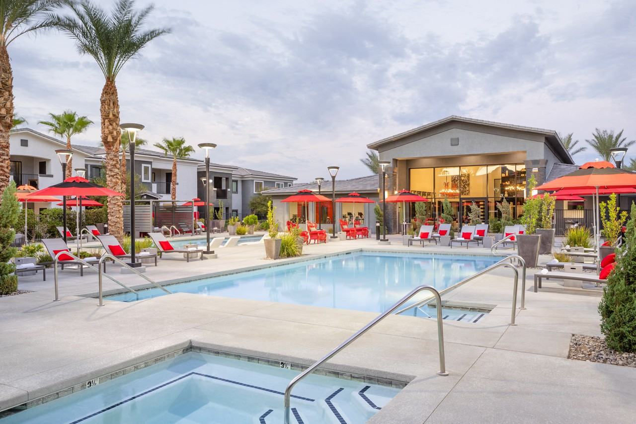 SW Apartments - Photo 2 of 18