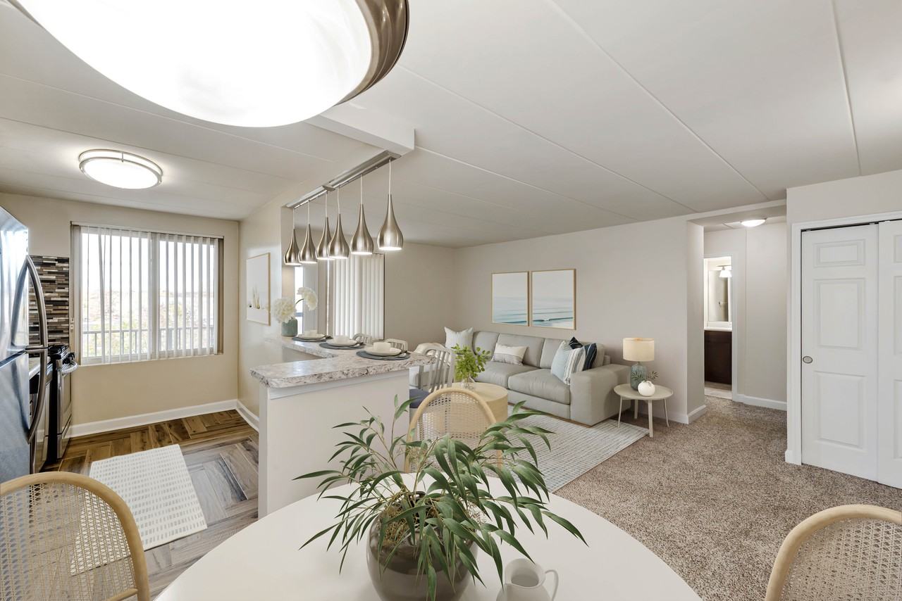 Middletowne & The Dona - Photo 4 of 50