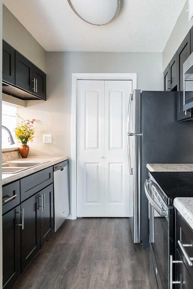 Willowbend - Photo 4 of 50