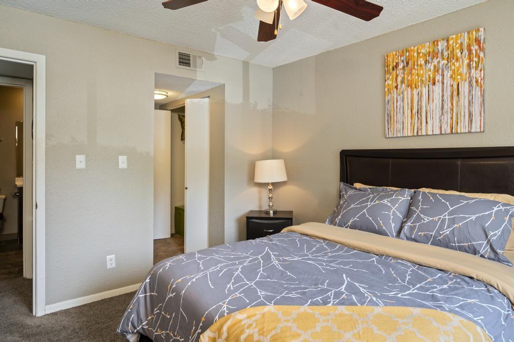 Arcadia at Overland Park Apartments 8400 W 108th Ter, Overland Park