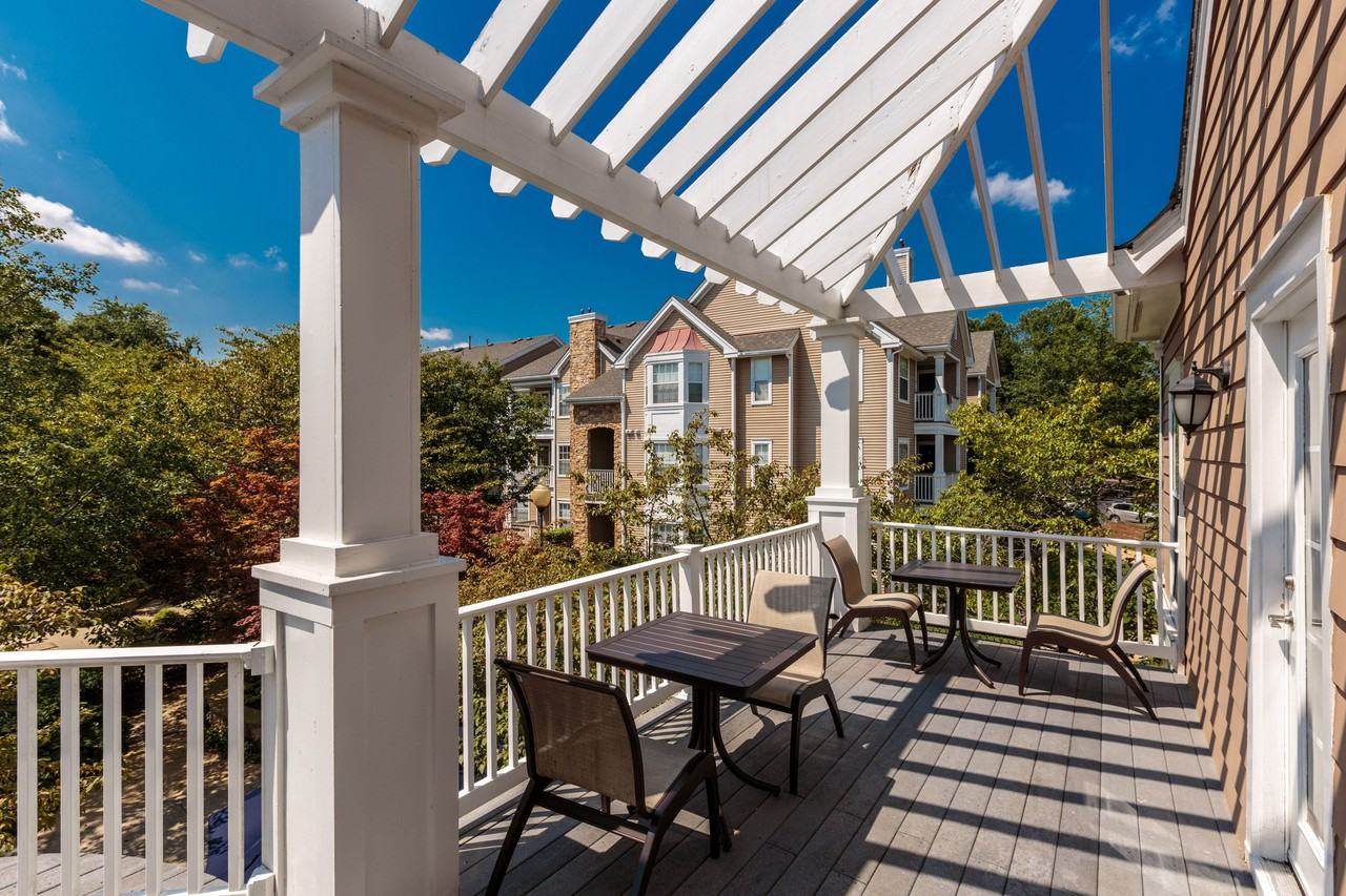 Cascades Overlook - Photo 7 of 22