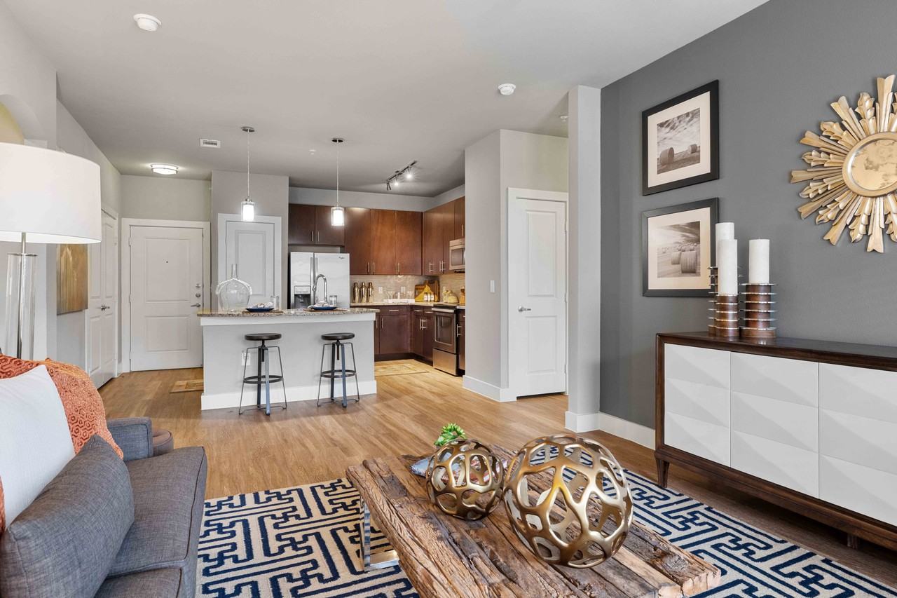 33Hundred - Photo 5 of 16