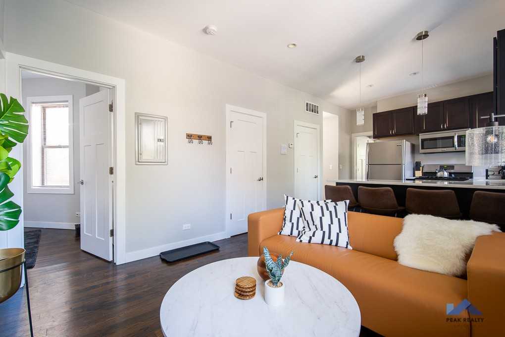 2048 N. Damen Ave. - Photo 2 of 17