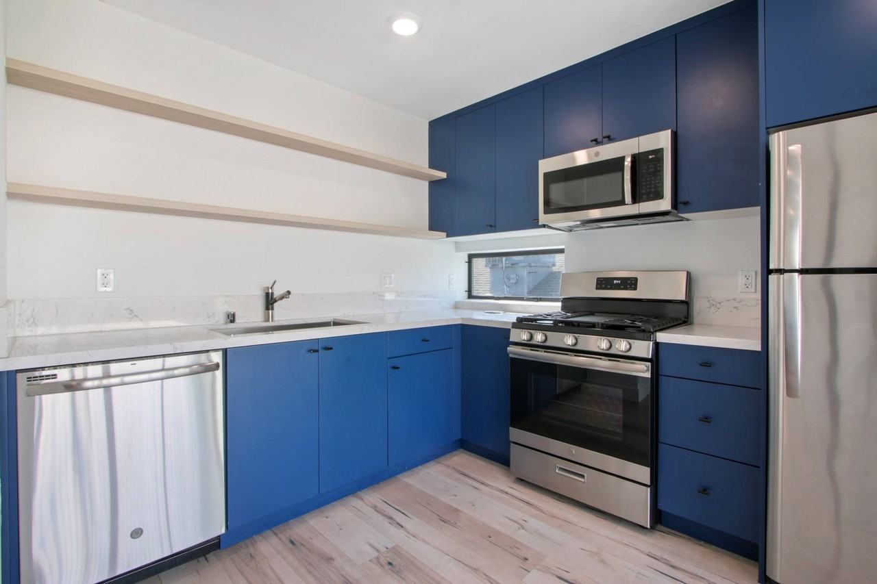 The Lex @ 4522 Lexington - Photo 2 of 24