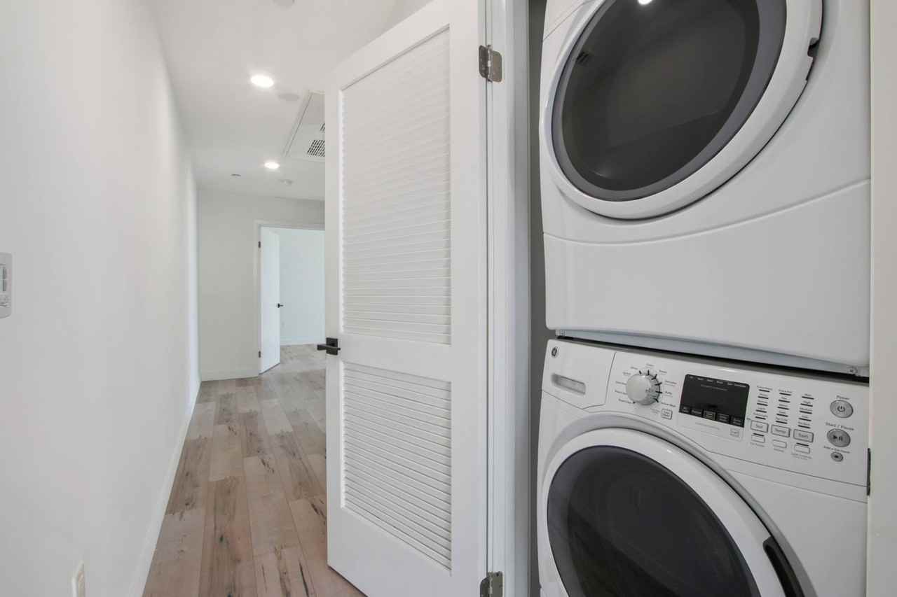 The Lex @ 4522 Lexington - Photo 5 of 24