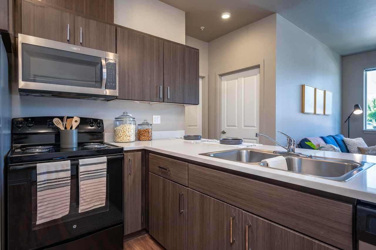 Arlo on 10th - Photo 2 of 50