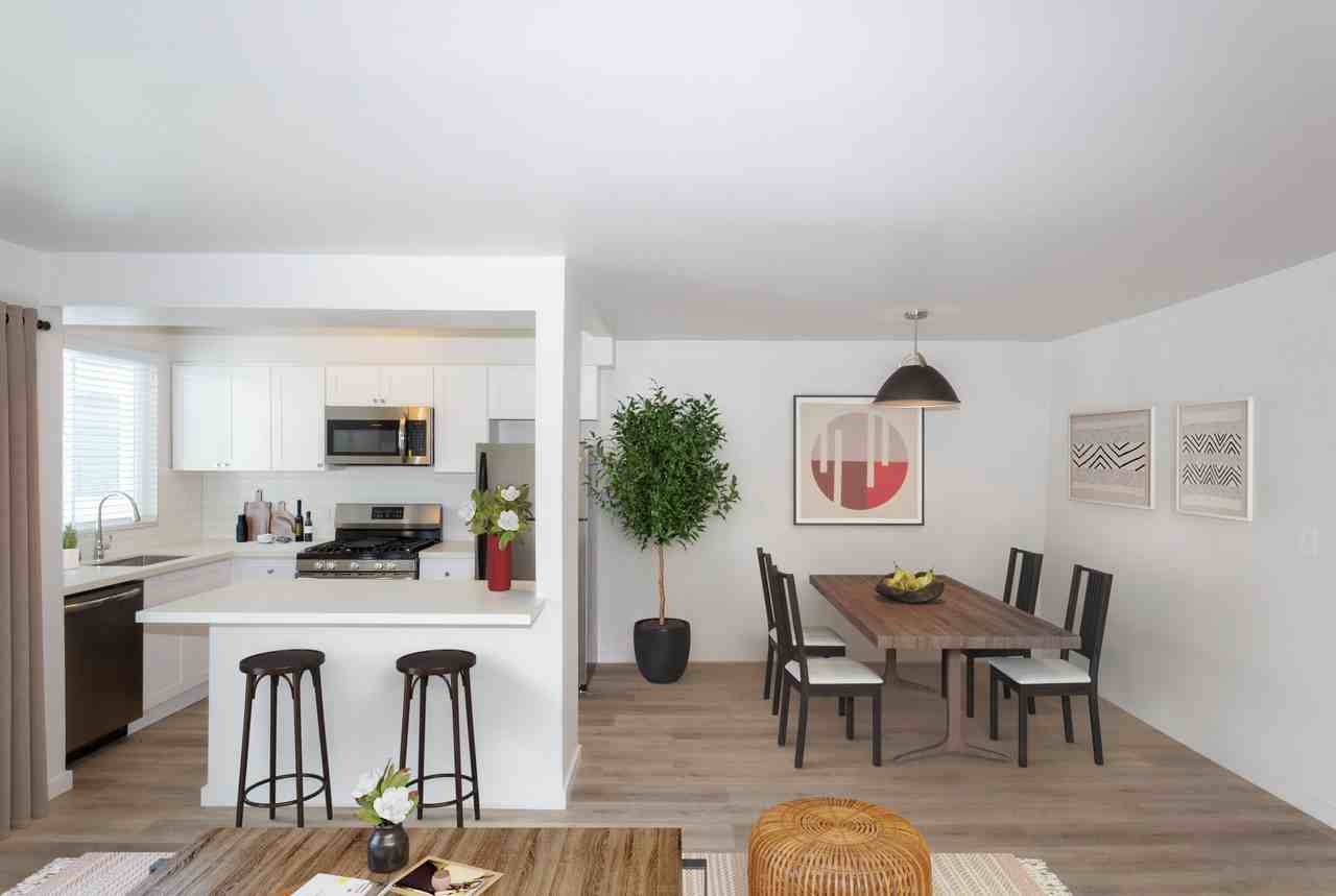 Chloe on Curson - Photo 4 of 31