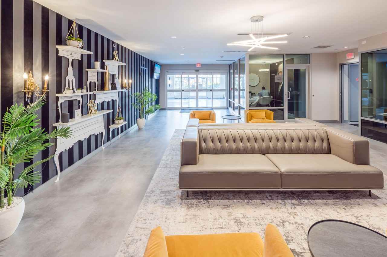 Nova Quincy - Photo 3 of 11