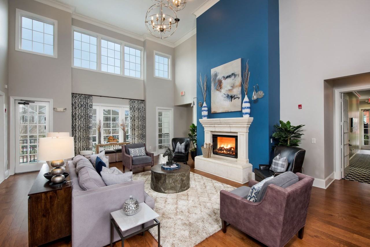 Pointe at Suwanee Station - Photo 2 of 48