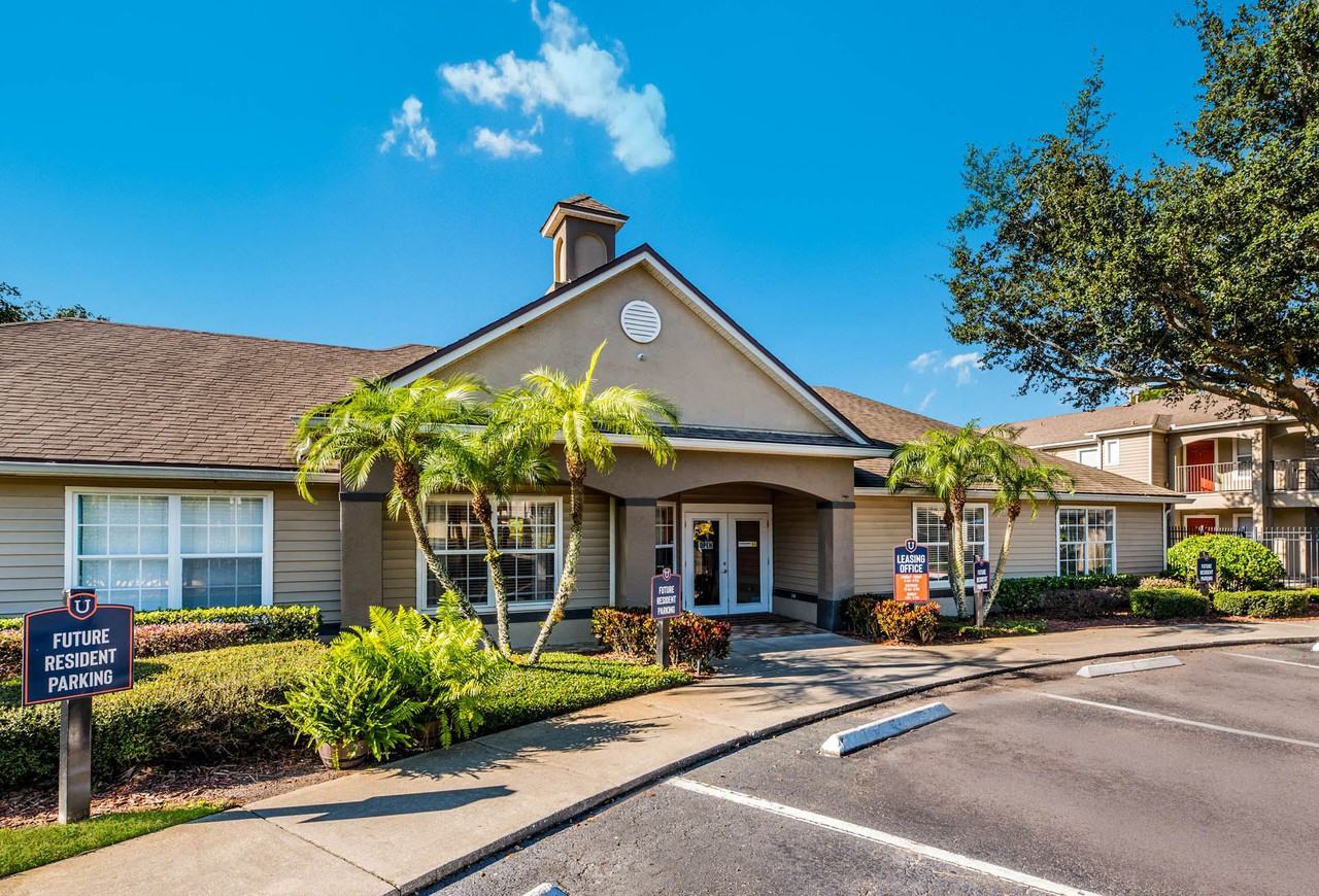 University Park Apartments - Photo 5 of 37