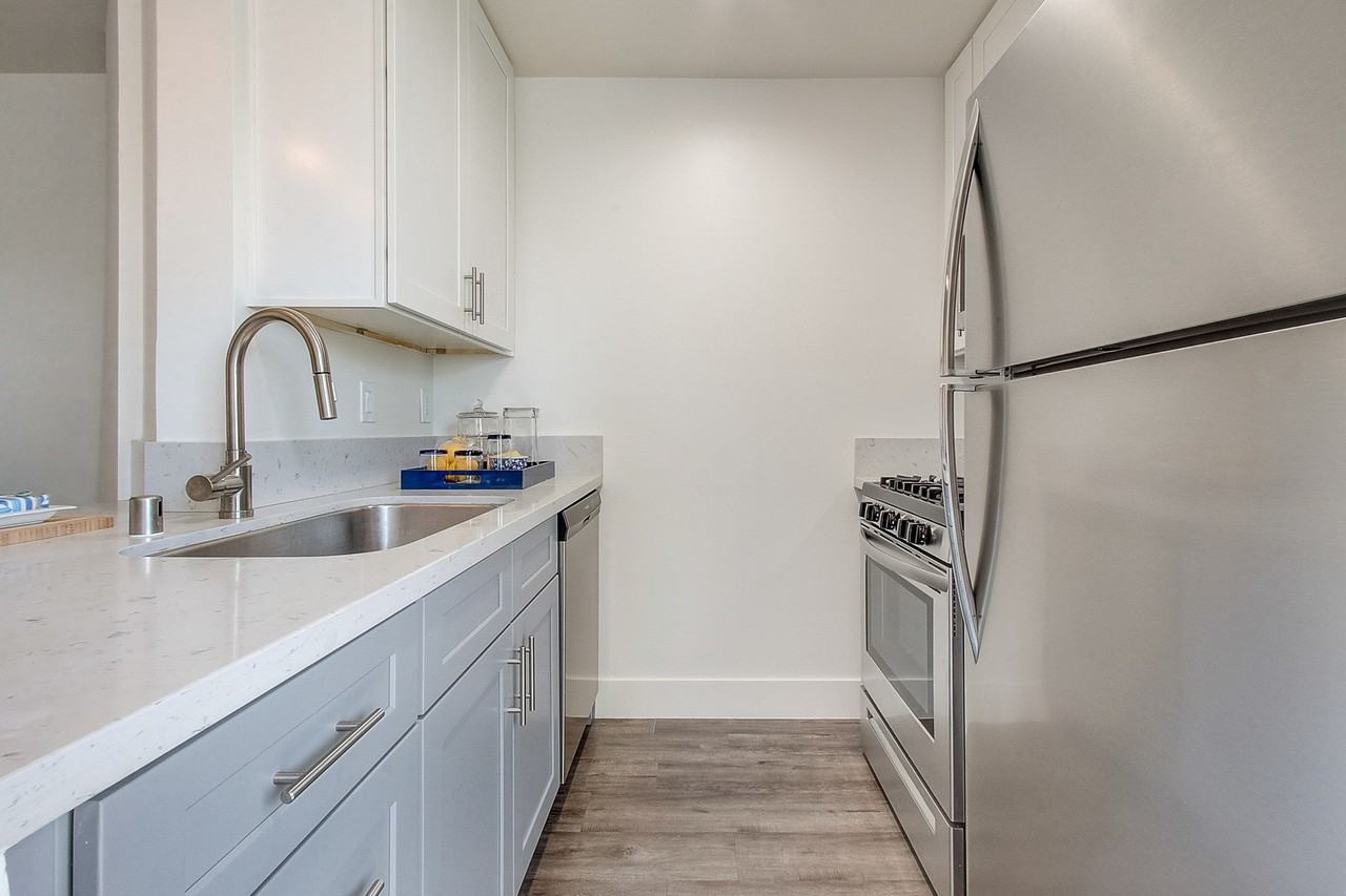 Kingsley Tower Apartments - Photo 6 of 51