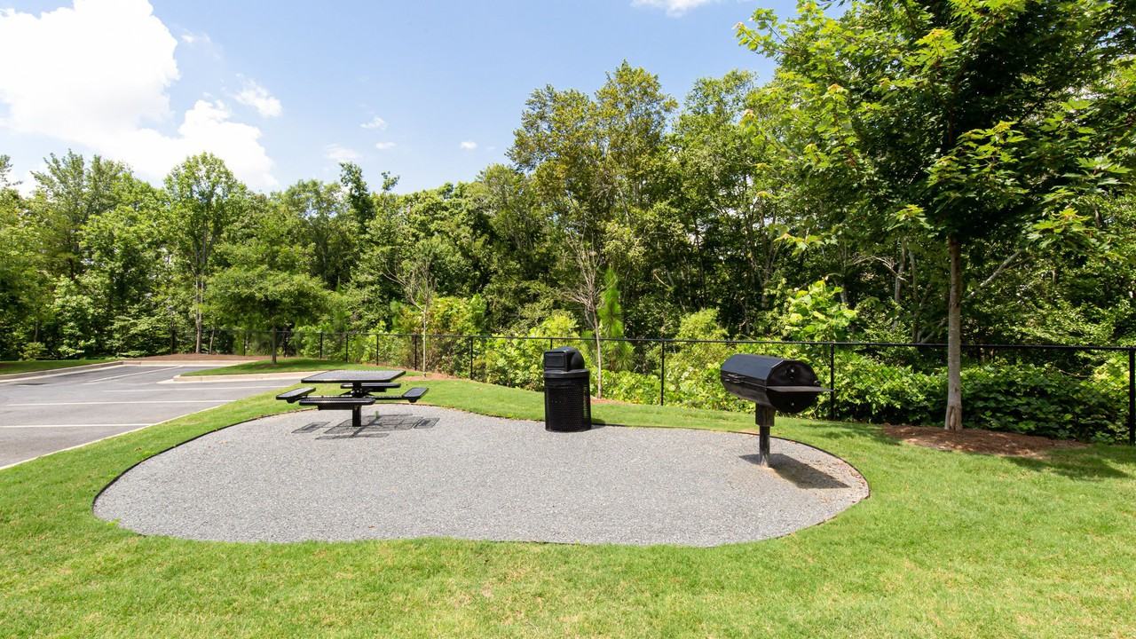 Century New Holland - Photo 7 of 42