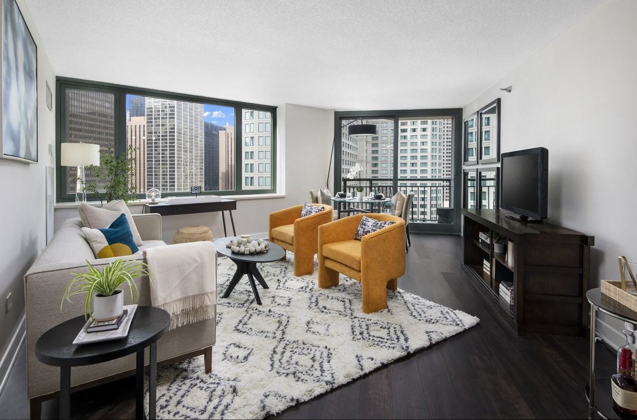 Cityfront Place - Photo 4 of 35