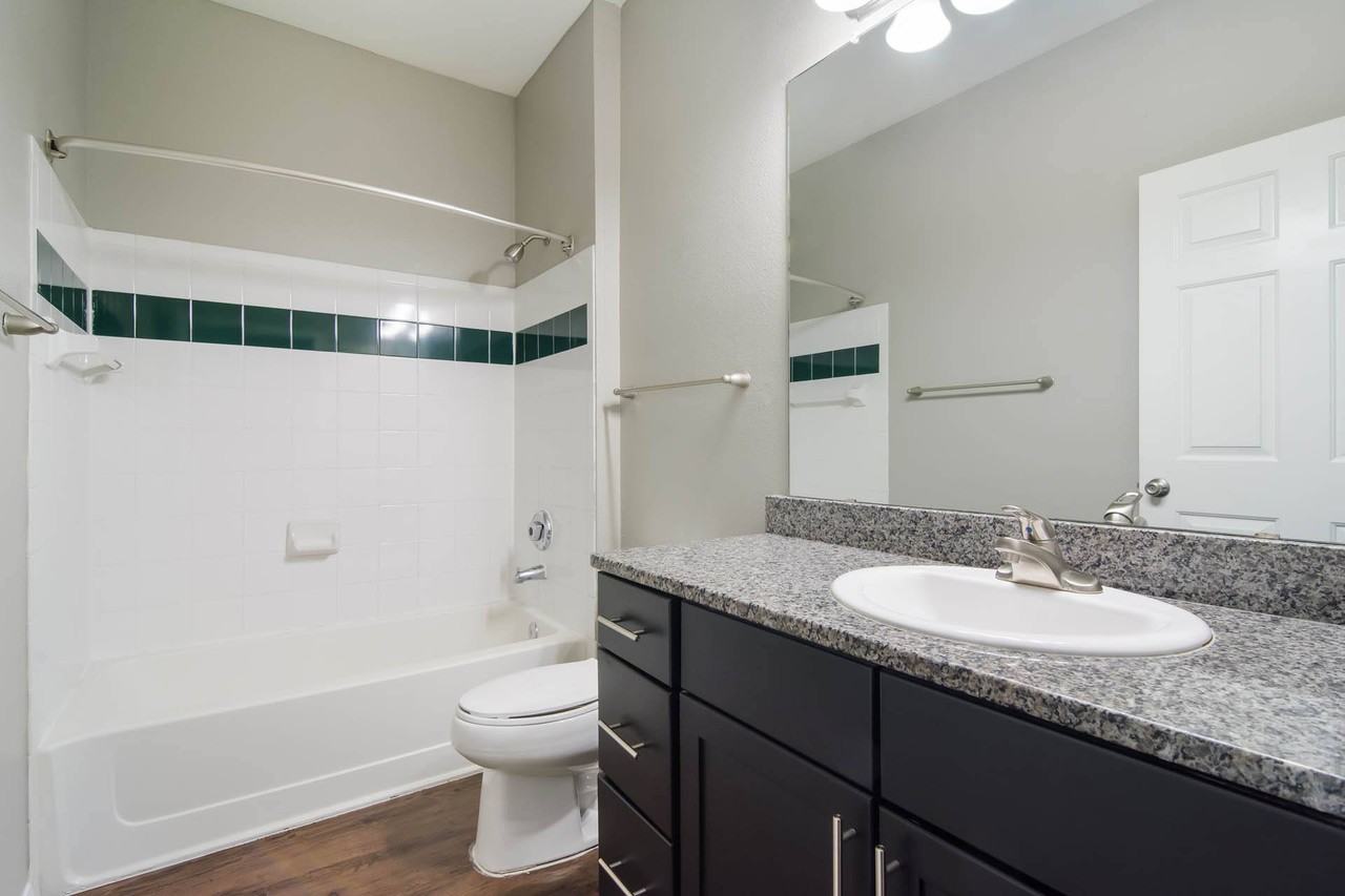 Bridford Lake Apartments 1150 Bridford Lake Cir, Greensboro, NC 27407