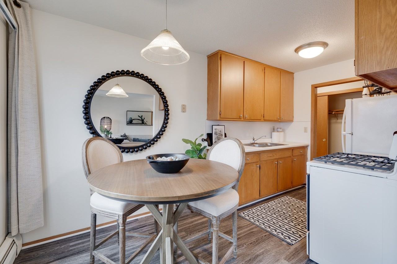 Huntington Place - Photo 5 of 31