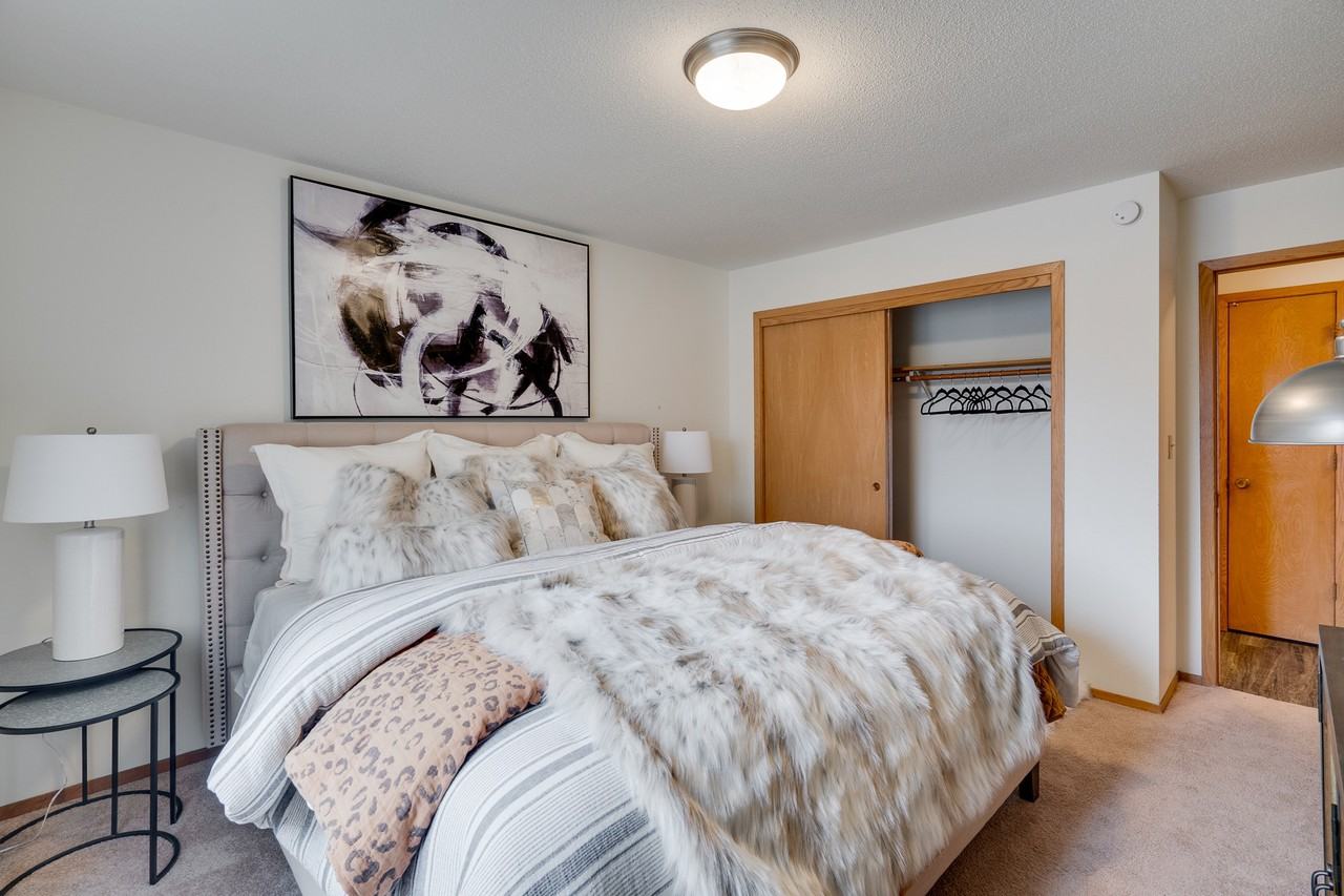 Huntington Place - Photo 7 of 31