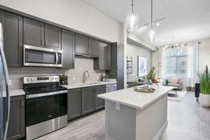 featured image of 1500 Centrepark Blvd