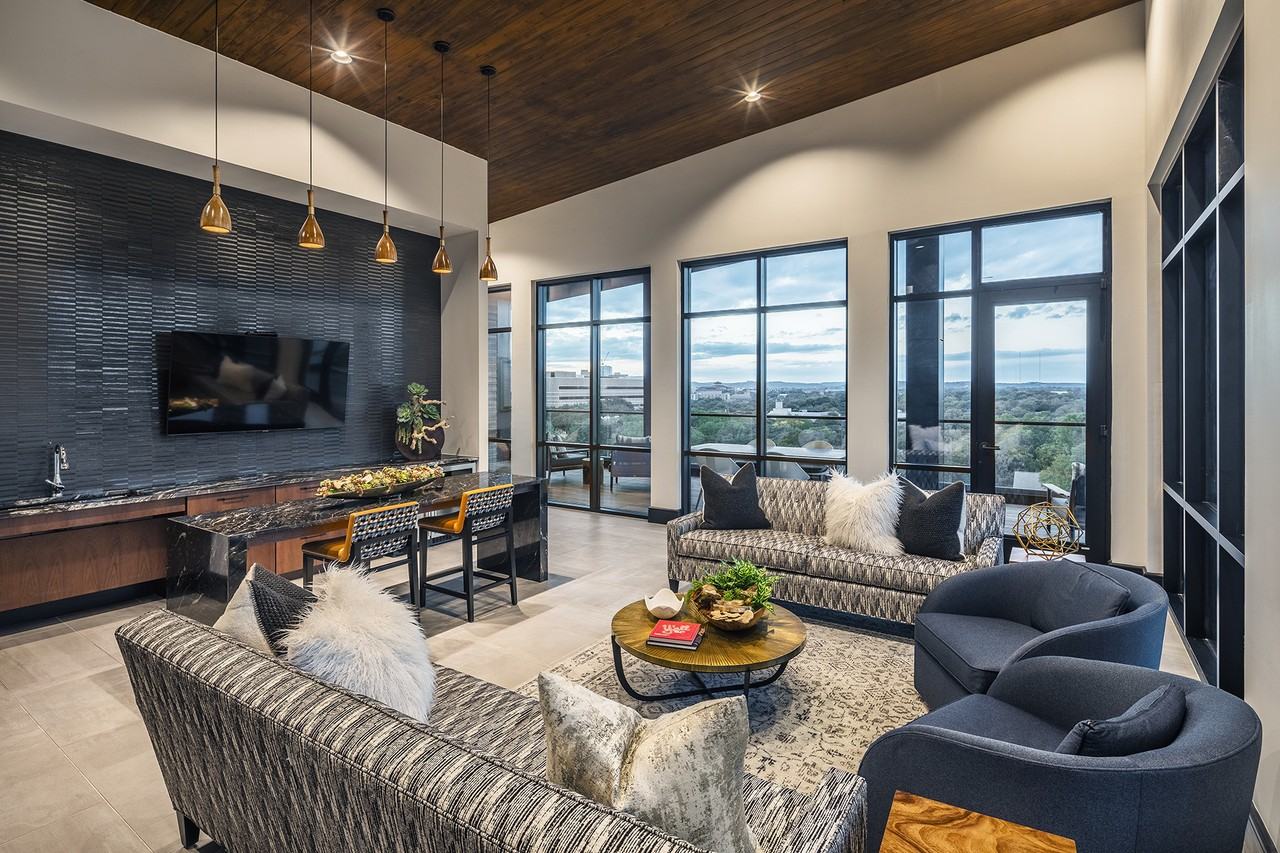 Aura Thirty2 - Photo 5 of 23