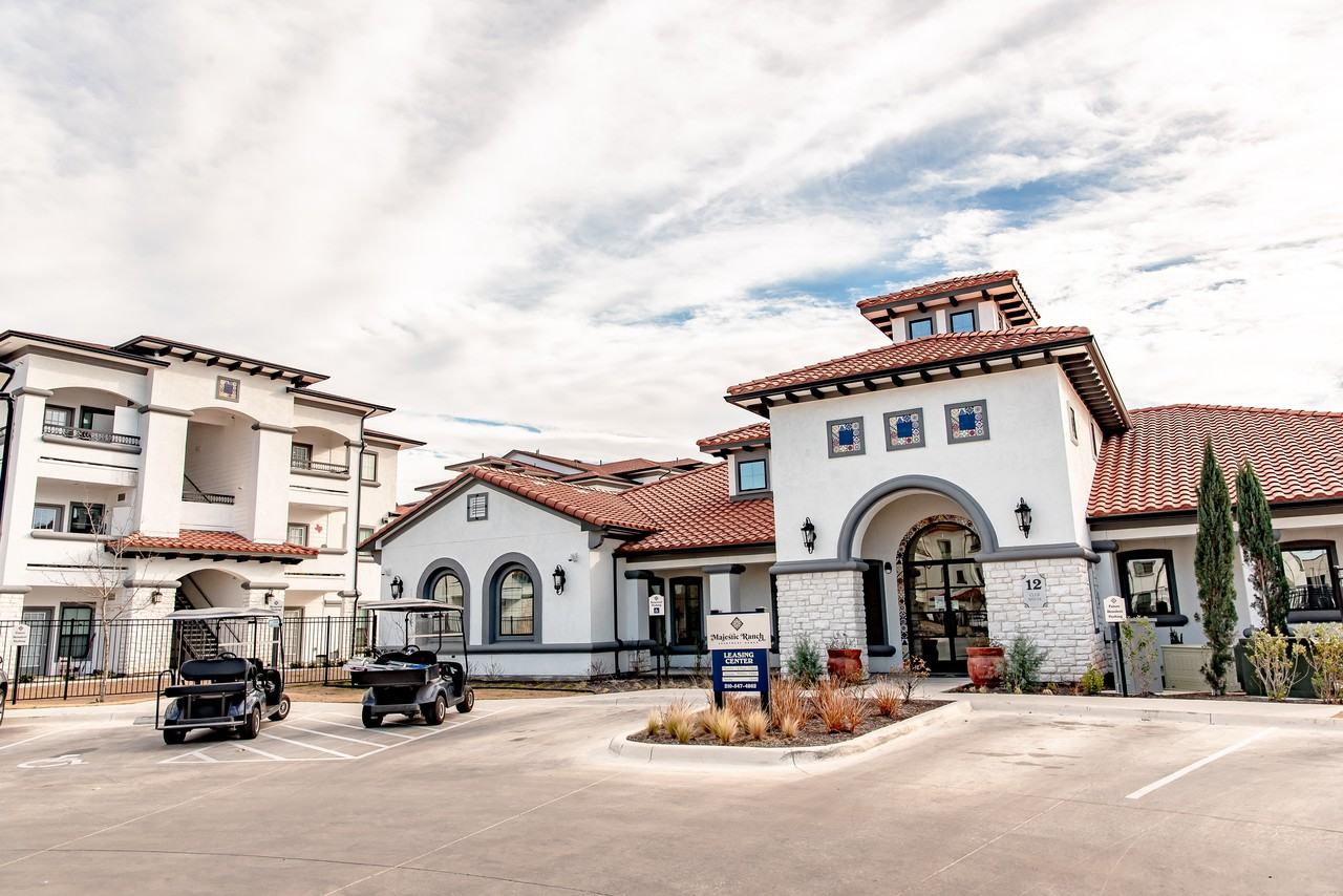 Majestic Ranch Apartments - Photo 3 of 25