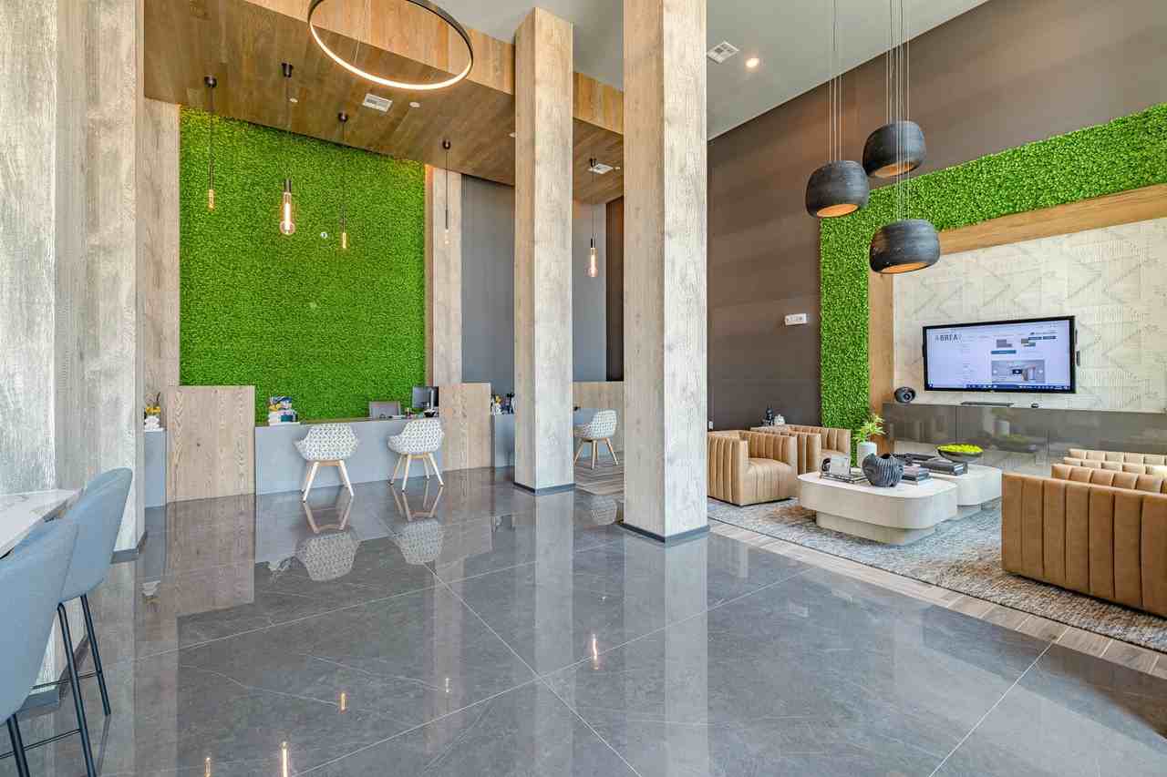 Brea Frisco - Photo 2 of 32