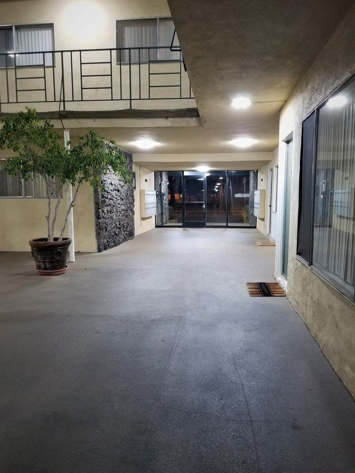 14000 Cordary Ave. - Photo 5 of 11