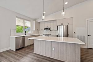 featured image of 6200 N River Pointe Dr