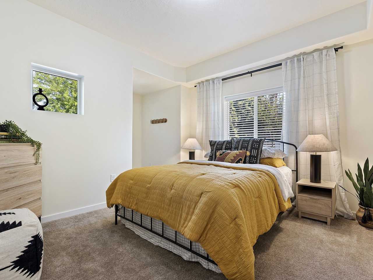 Pennwood Apartments - Photo 3 of 37