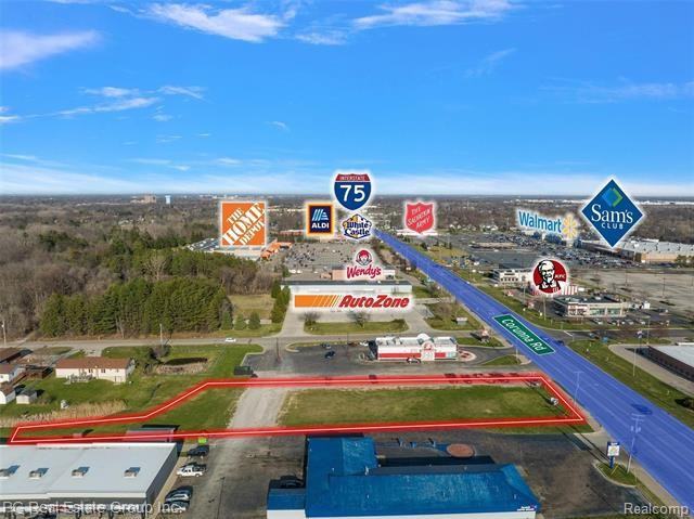 4474 Corunna Rd - Photo 4 of 12