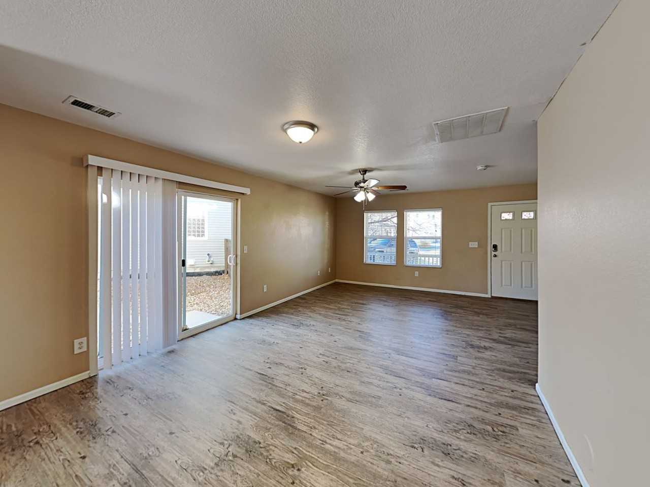 1758 Hogan Ct - Photo 3 of 15