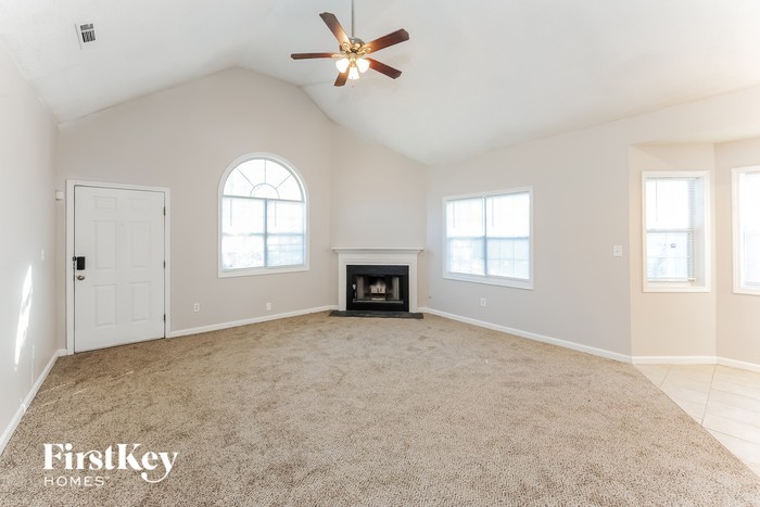 3694 Sapphire Ct - Photo 2 of 15
