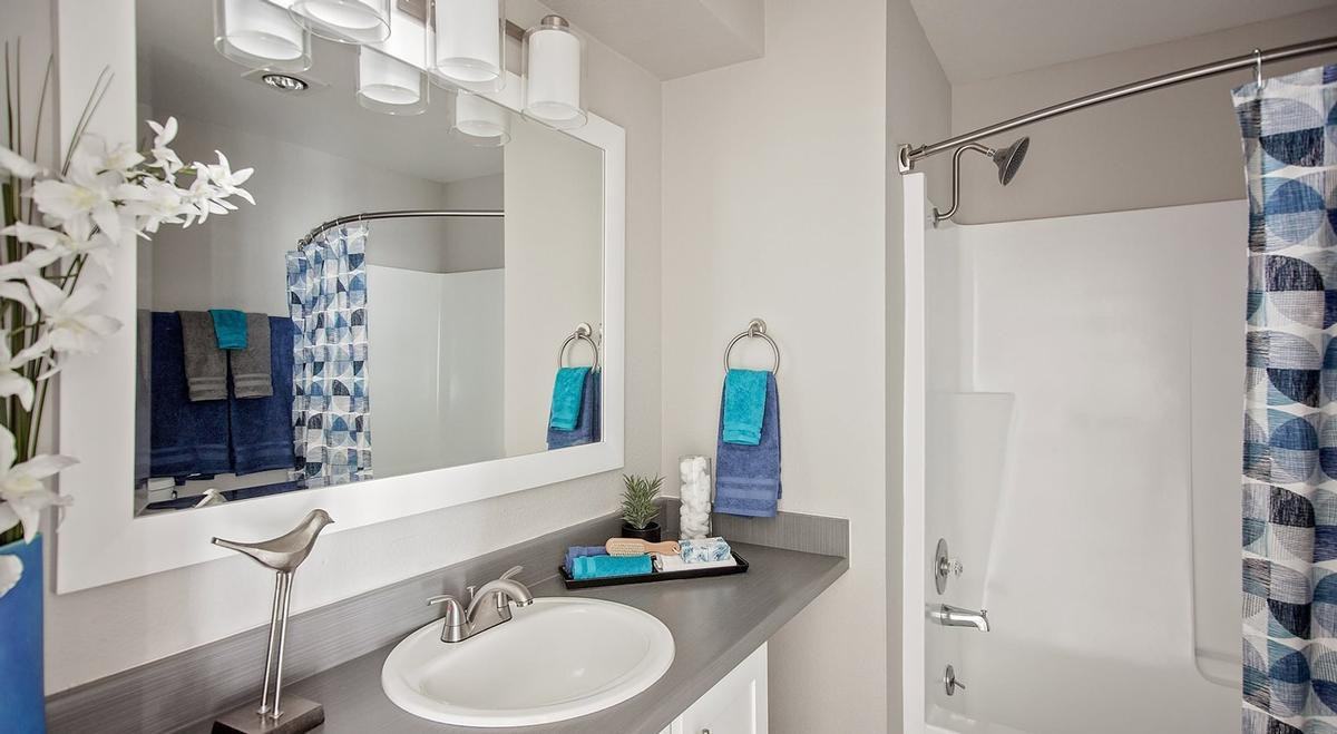 604 Se 121st Ave - Photo 4 of 23