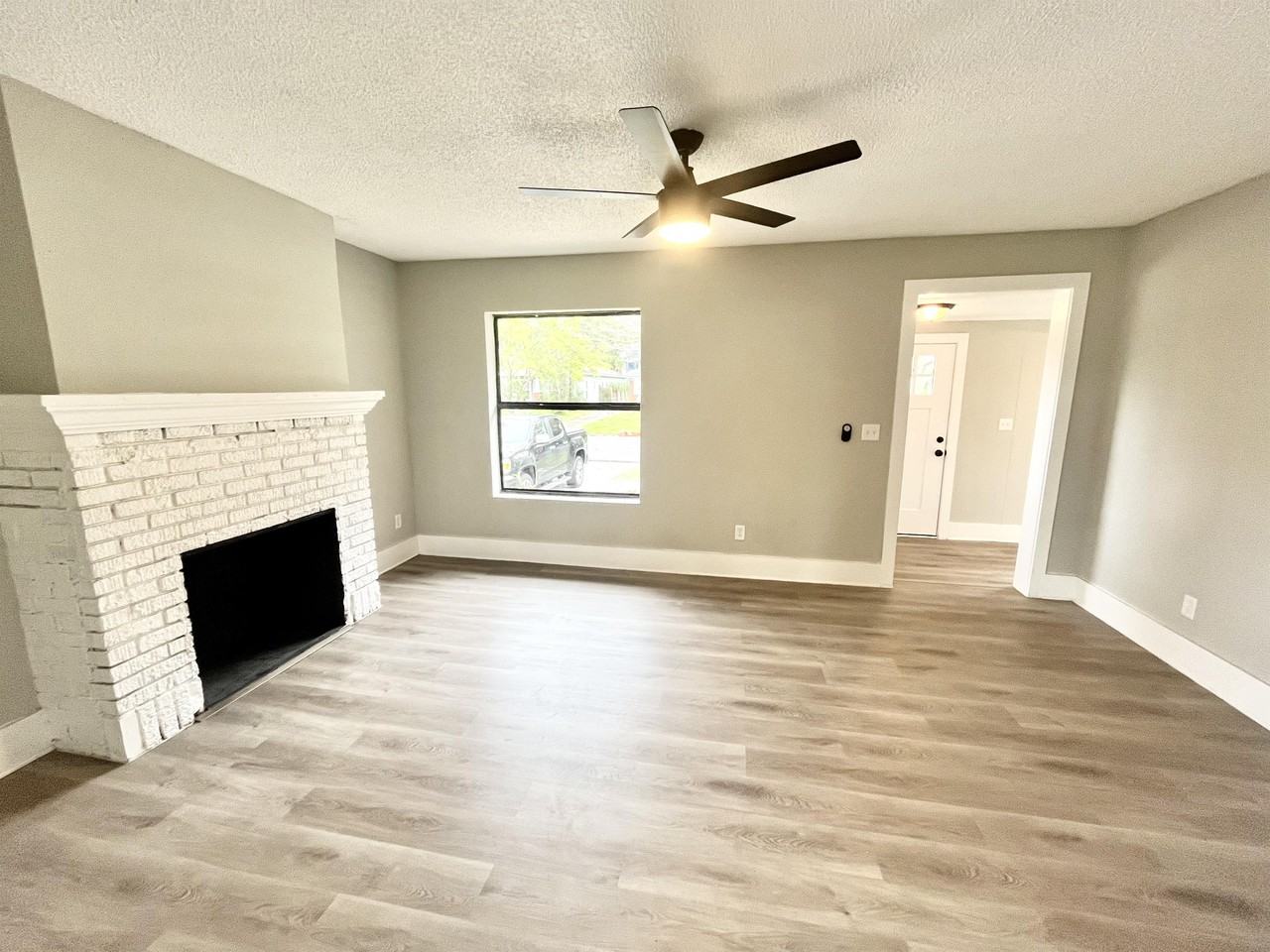 2125 Gilmore St #1 - Photo 4 of 45