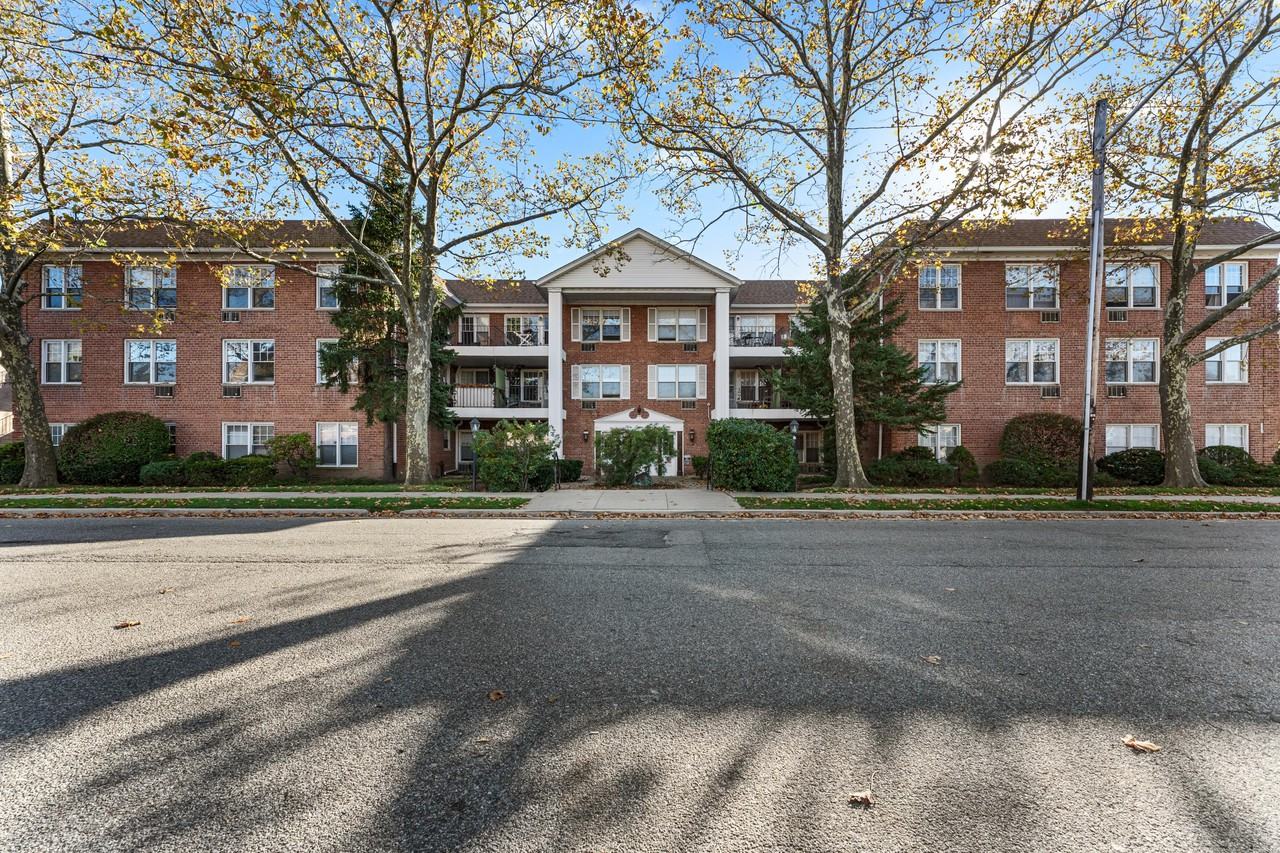 30 Lenox Road #2