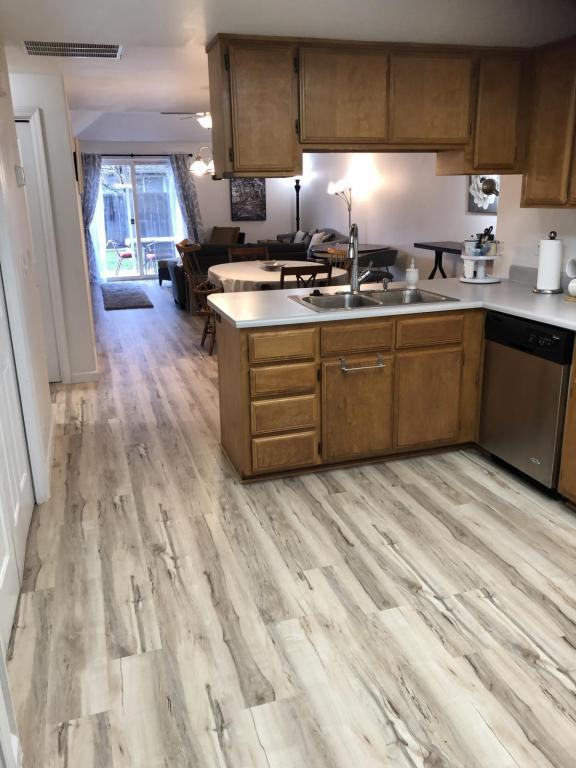 525 Primrose Dr - Photo 2 of 40