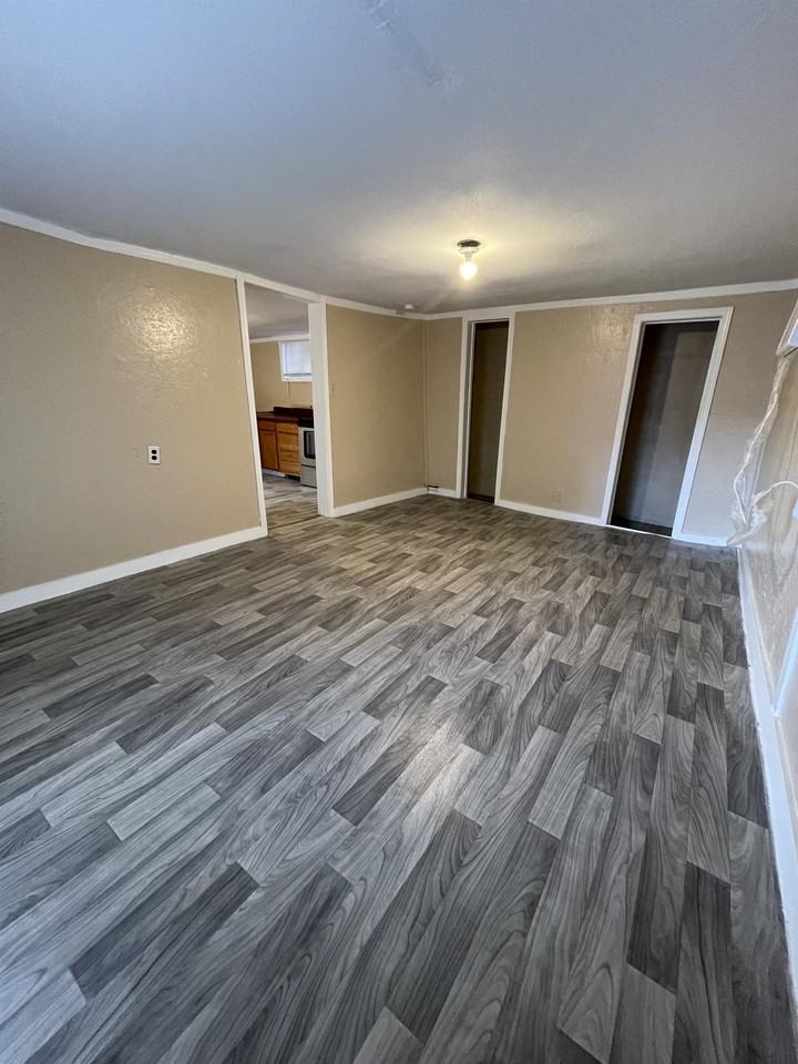 314 N Nueces #D - Photo 5 of 8