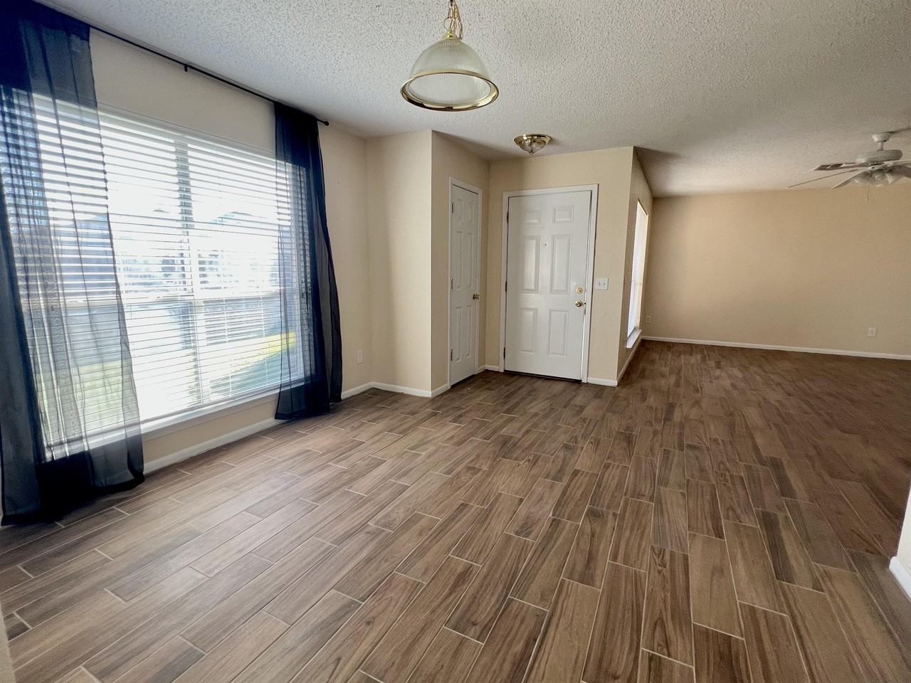 5427 Ricci St #2 - Photo 3 of 20