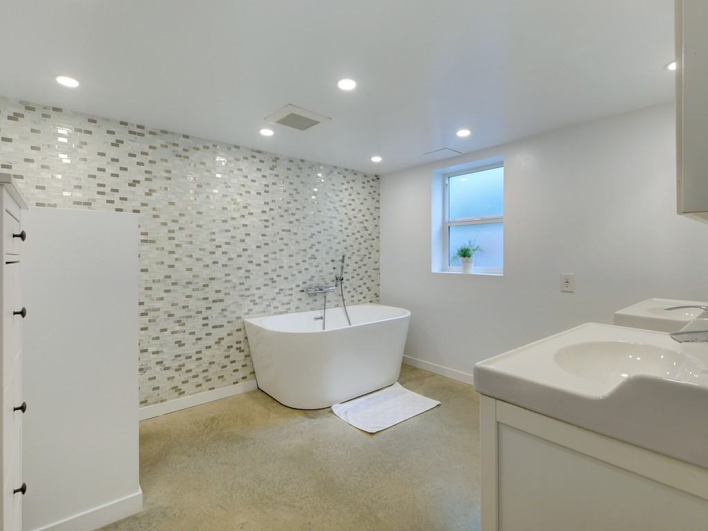 2741 Foul Bay Rd #1 - Photo 2 of 15