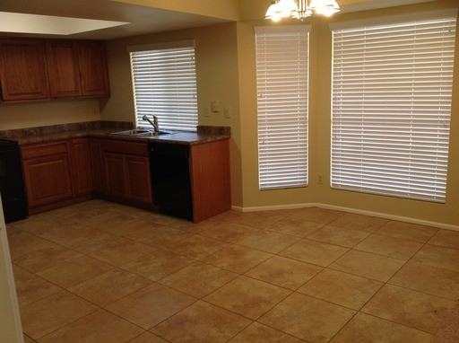 18267 N 38th Dr - Photo 3 of 11