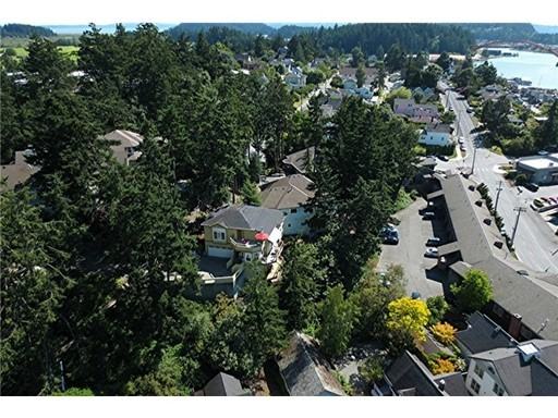 106 3rd St - Photo 2 of 20