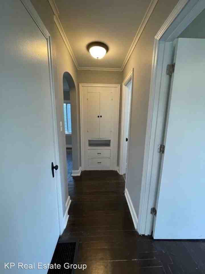 1510 S Champion Ave - Photo 3 of 10