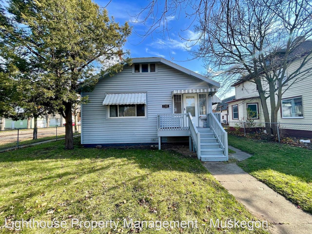 2300 Baker St - Photo 2 of 15