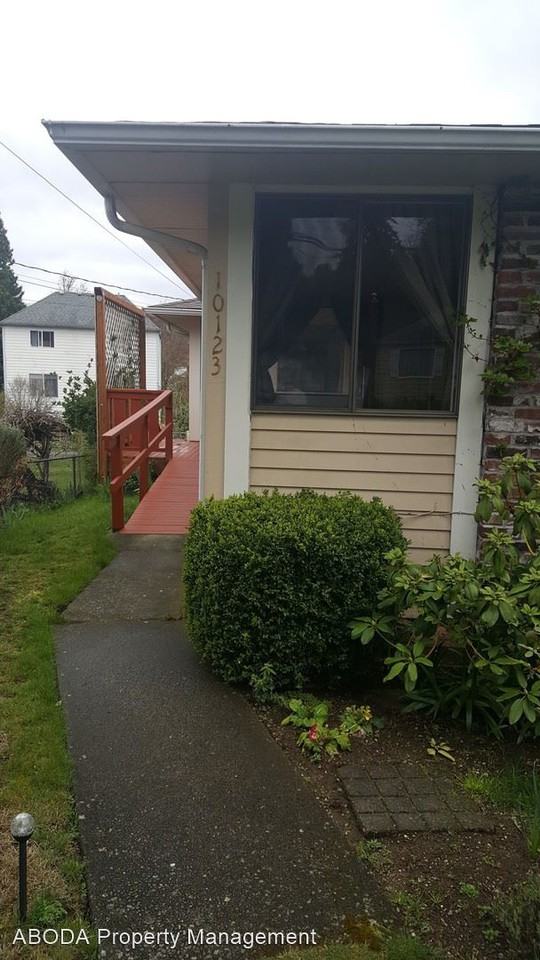 10123 Ne 186th St - Photo 2 of 19