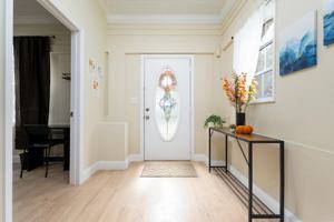 featured image of W 36th St